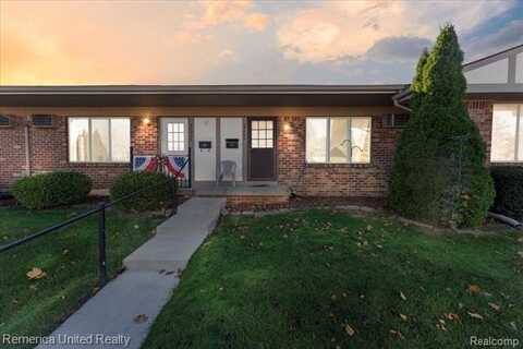 25204 S Franklin Terrace, South Lyon, MI 48178