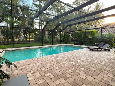 600 Cypress Green Circle, Wellington, FL 33414