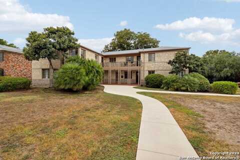 515 E Olmos Dr, Olmos Park, TX 78212