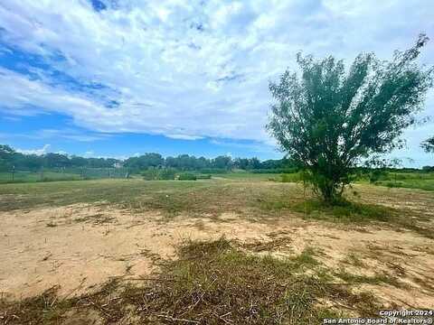 661 County Road 6843, Lytle, TX 78052