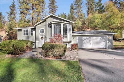 129 E Wynot Dr, Nine Mile Falls, WA 99026