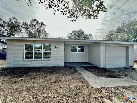 2212 Leon Drive, Port Lavaca, TX 77979