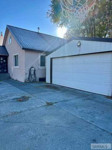 1241 N Boulevard, Idaho Falls, ID 83402