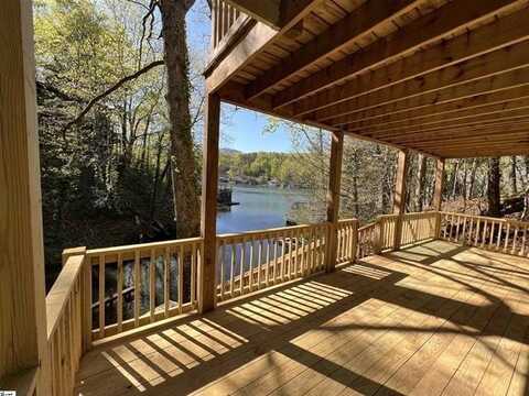 1040 E Lakeshore Drive, Landrum, SC 29356