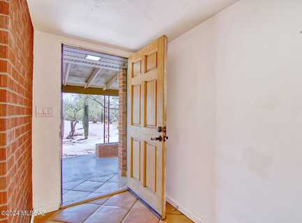 1037 W Las Lomitas Road, Tucson, AZ 85704