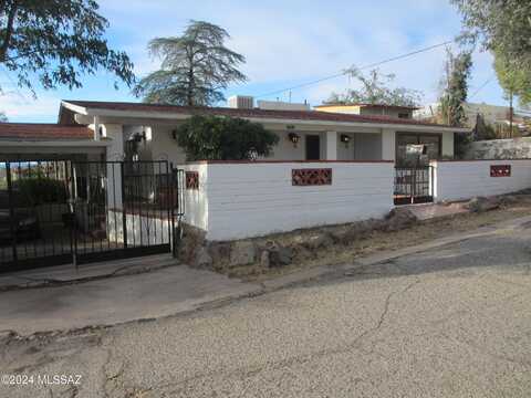 131 N Summit Avenue, Nogales, AZ 85621