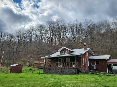 2552 Woodruff Road, Cameron, WV 26033