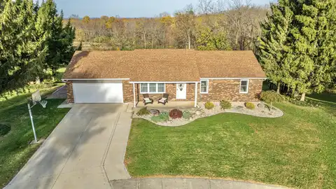 123 N Heather Hill Drive, Bellefontaine, OH 43311