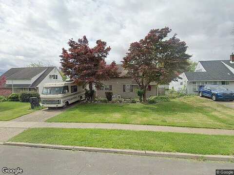 Holly, LEVITTOWN, PA 19055