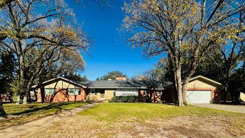 918 E 2nd Street, Dumas, TX 79029