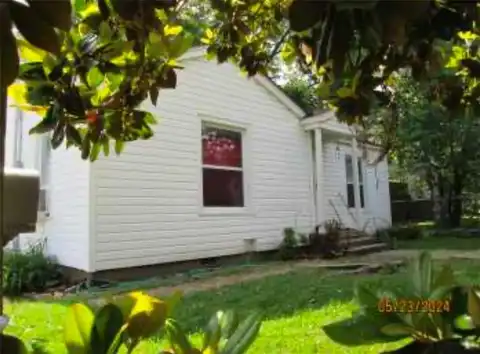 421 S Washington, Siloam Springs, AR 72761