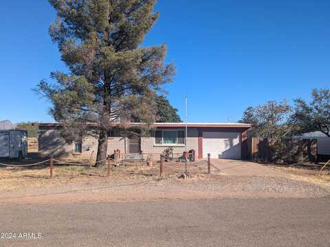 19 E HAWTHORNE Street, Huachuca City, AZ 85616