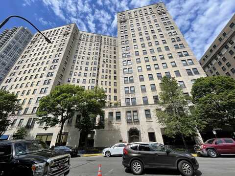 2000 N. Lincoln Park West, Chicago, IL 60614