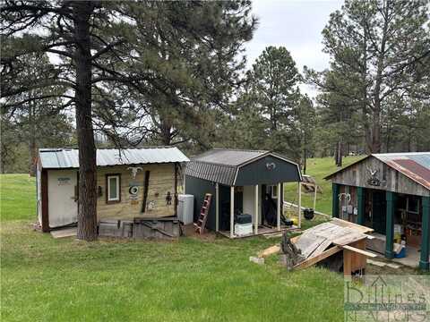 32 Spring Hollow Road, Roundup, MT 59072