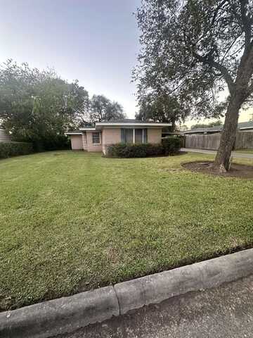 2715 S 33rd St, Port Arthur, TX 77640