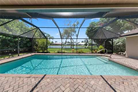 28561 Winthrop, BONITA SPRINGS, FL 34134