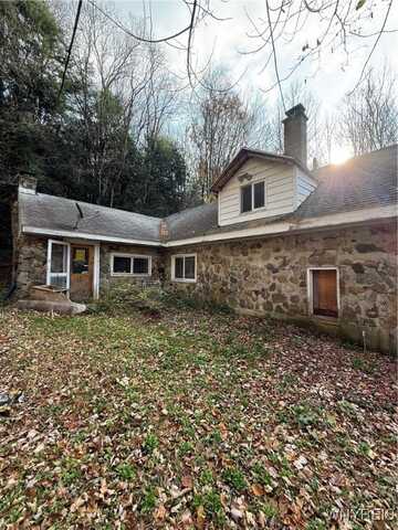 8892 Route 219, Ashford, NY 14171