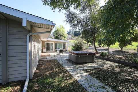 Dorothea Ave, Fallbrook, CA 92028