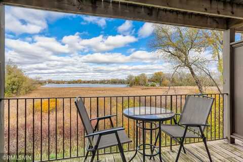 W Medicine Lake Dr, Plymouth, MN 55441