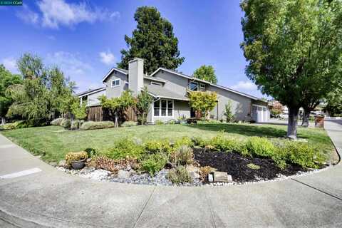 767 Buckingham Ct, Walnut Creek, CA 94598