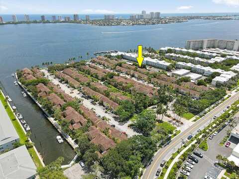 Lake Shore Dr, Lake Park, FL 33403