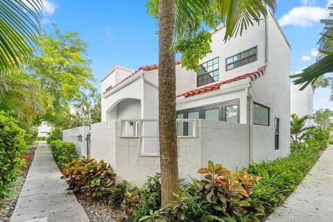 Bay Ct, Aventura, FL 33180