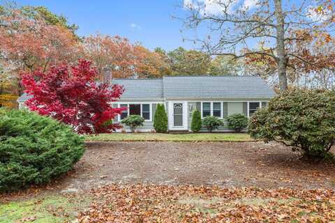 16 Standish Woods Circle, Harwich, MA 02645