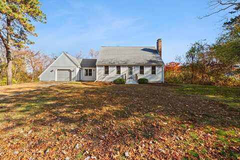 10 Stonefield Drive, East Sandwich, MA 02537