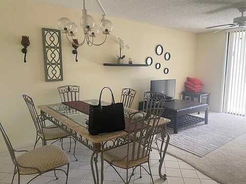 Las Verdes Cir, Delray Beach, FL 33484