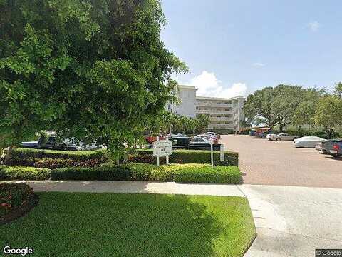 Yacht Club Dr, North Palm Beach, FL 33408