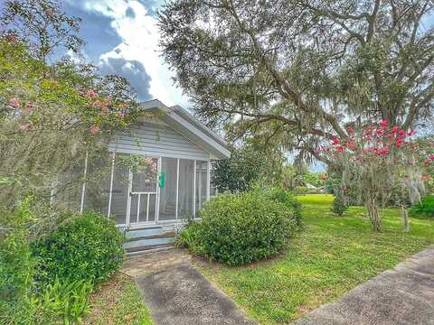 Park Ave, Chiefland, FL 32626