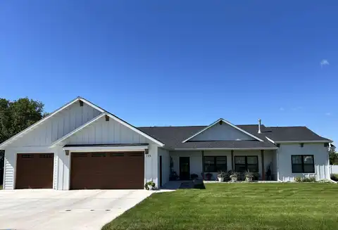 Altavista, Detroit Lakes, MN 56501