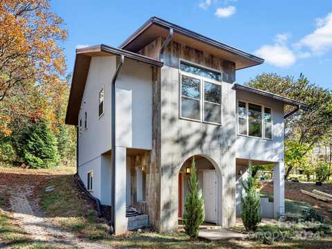 9 Wellspring Lane, Asheville, NC 28806