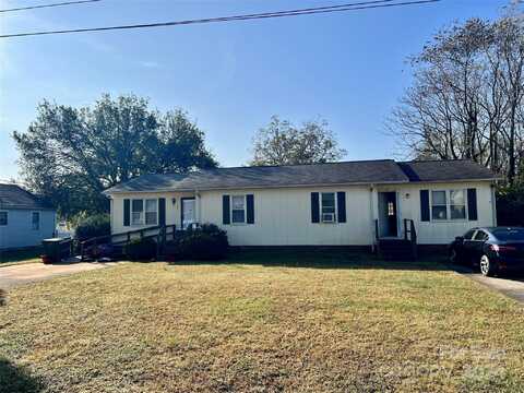 123 Oakwood Avenue, Salisbury, NC 28146