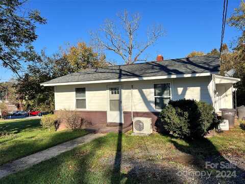 303 Stockton Street, Statesville, NC 28677