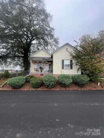 2 Elm Street, Lancaster, SC 29720