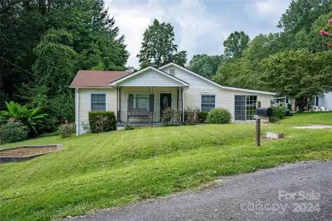 225 Norleon Avenue, Hendersonville, NC 28791