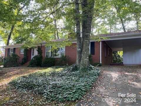 309 Woodland Place NW, Lenoir, NC 28645