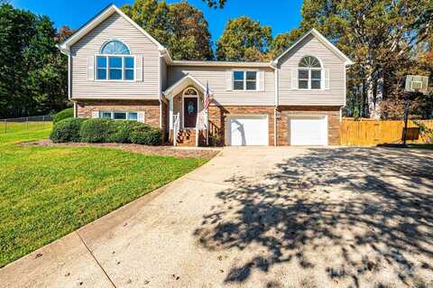 4189 Hemingway Drive, Hickory, NC 28601