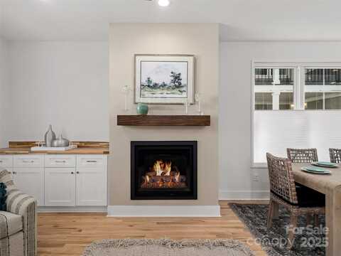 43 Skyvue Court, Saluda, NC 28773