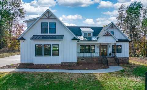 3207 Frazier Drive, Claremont, NC 28610