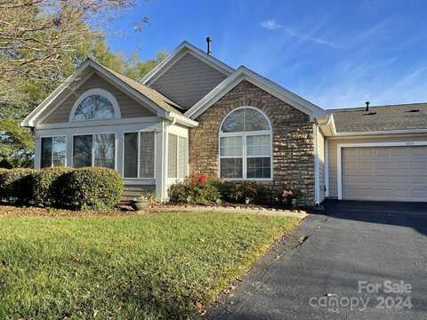 9013 Trellis Pointe Boulevard, Charlotte, NC 28227