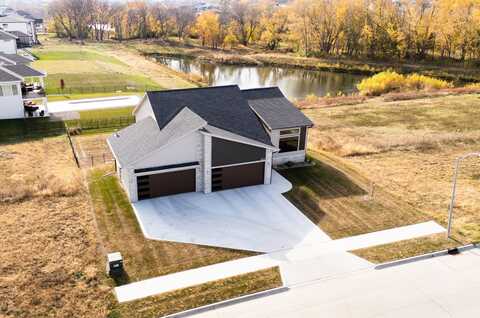 18210 Tanglewood Drive, Clive, IA 50325