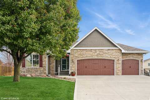 1703 Pinewood Court SW, Altoona, IA 50009