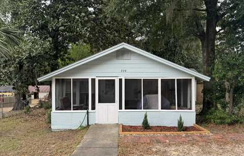 226 Palmetto Avenue, Niceville, FL 32578