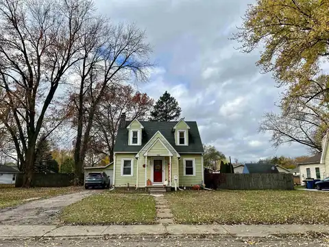 135 Oakside Avenue, Mishawaka, IN 46544