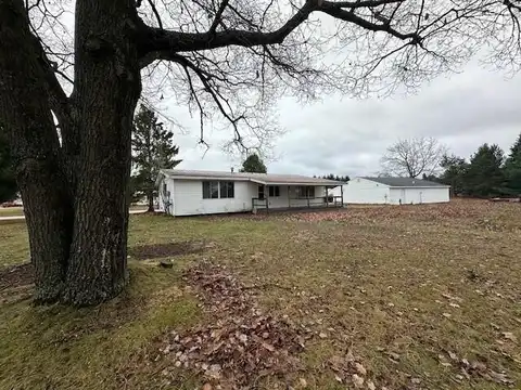 8 Cypress LN, Kincheloe, MI 49788