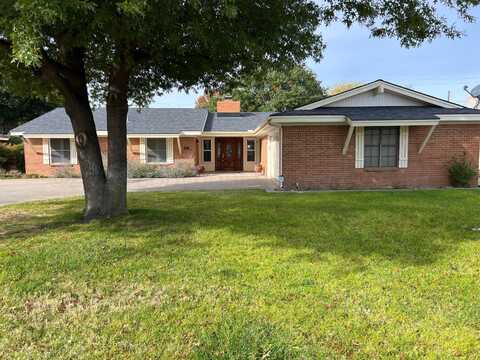 502 Melinda Lane, Dumas, TX 79029