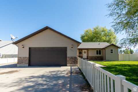 571 S 3RD E, Preston, ID 83263