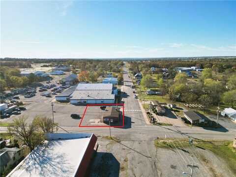 118 E Main, Colcord, OK 74338